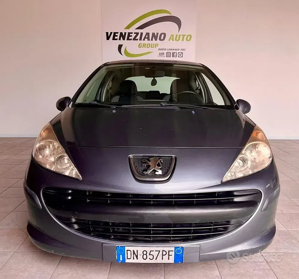 Usata Peugeot 207 90 CV (66 kW) 2008 Grigio Berlina