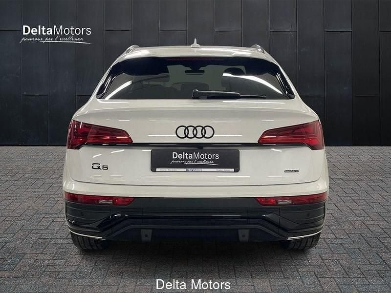 Käytetty Audi Q5 S-Line 204 HP (150 kW) 2022 Valkoinen Katumaasturi