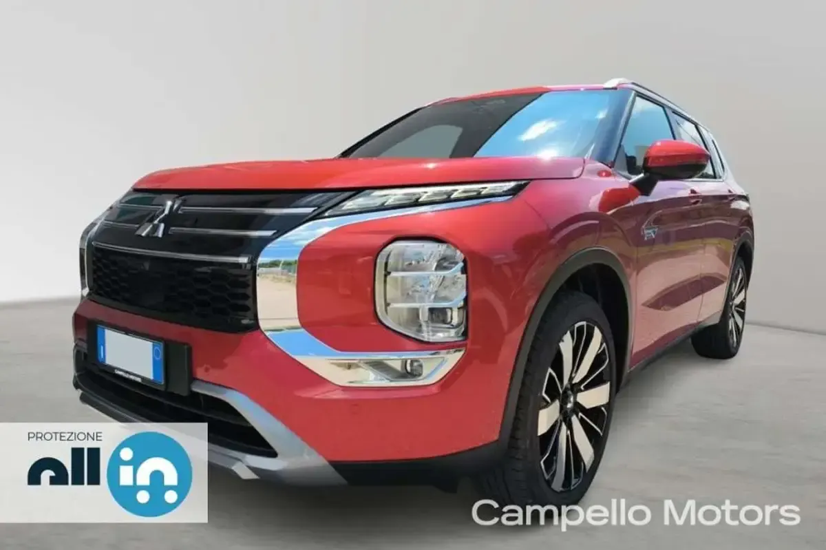 Nuova Mitsubishi Outlander P-HEV Intense 136 CV (100 kW) 2026 Rosso