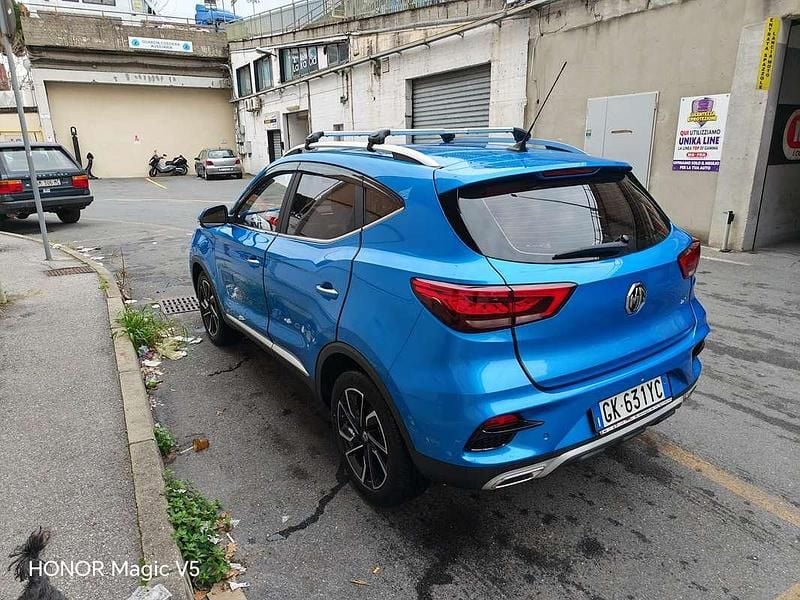 Usata MG ZS Luxury 106 CV (77 kW) 2022 Blu/azzurro SUV