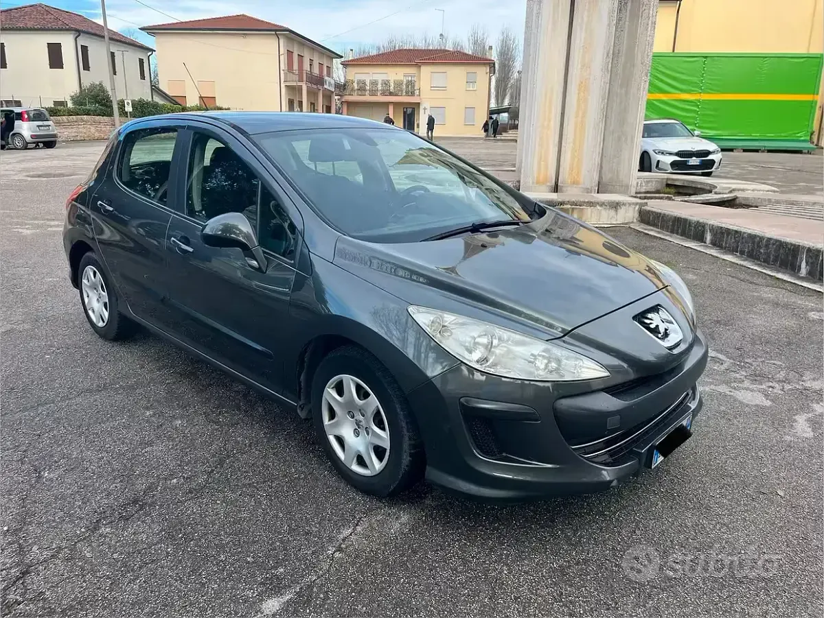 Usata Peugeot 308 90 CV (66 kW) 2008 Grigio Berlina