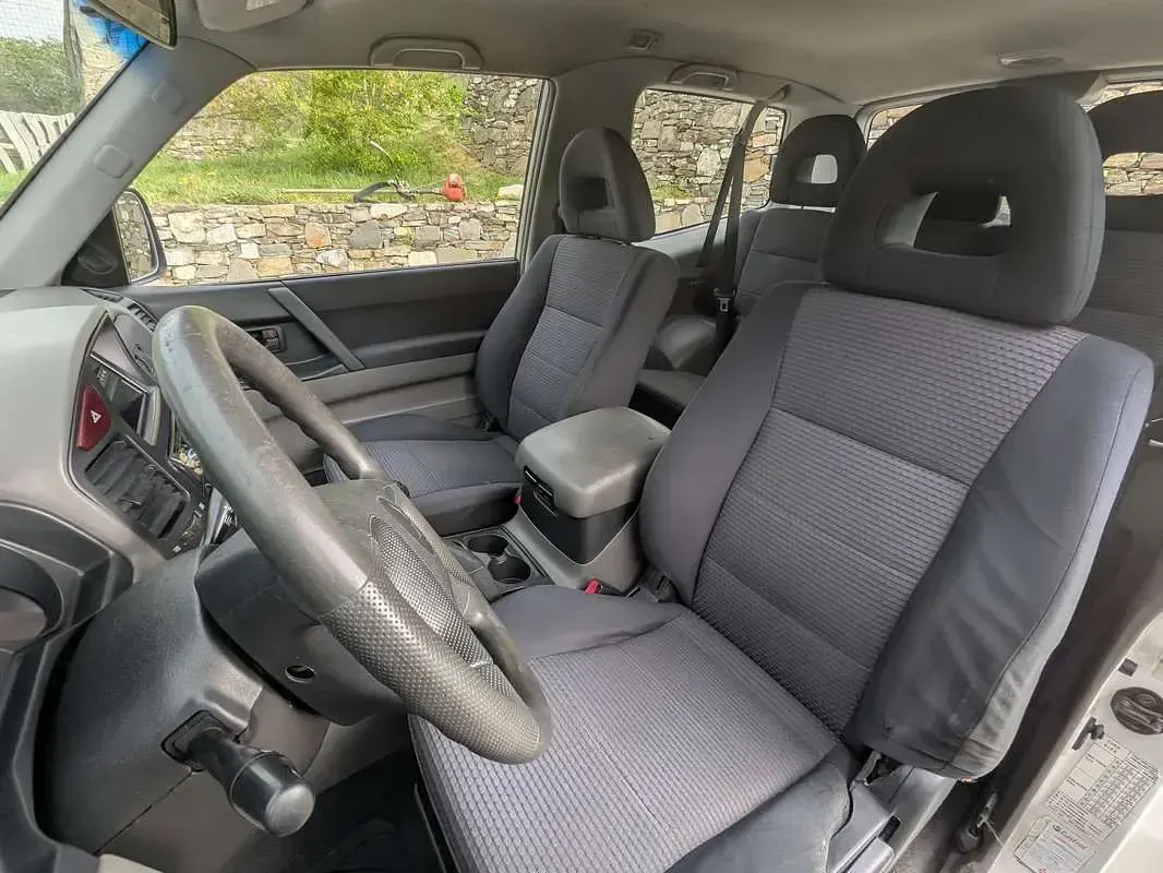 Usata Mitsubishi Pajero 116 CV (85 kW) 2004 Bianco SUV