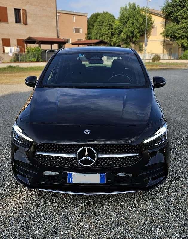 Nero Usata 2023 Mercedes B200 Advanced Plus Monovolume | 29.000 € (Buon prezzo) - Immagine 1/4