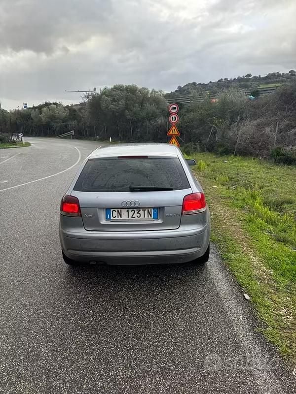 Usata Audi A3 140 CV (102 kW) 2004 Grigio Utilitaria