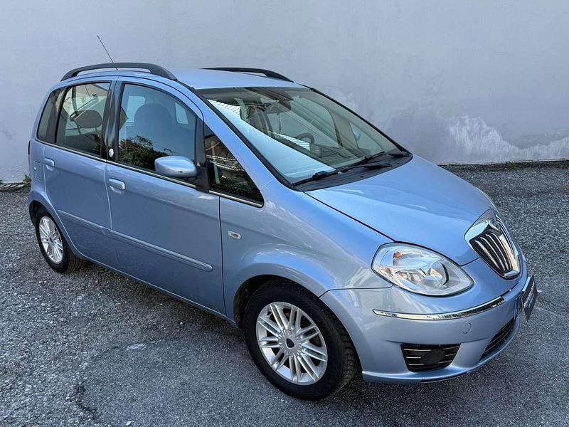 Usata Lancia Musa 77 CV (56 kW) 2009 Blu/azzurro Monovolume