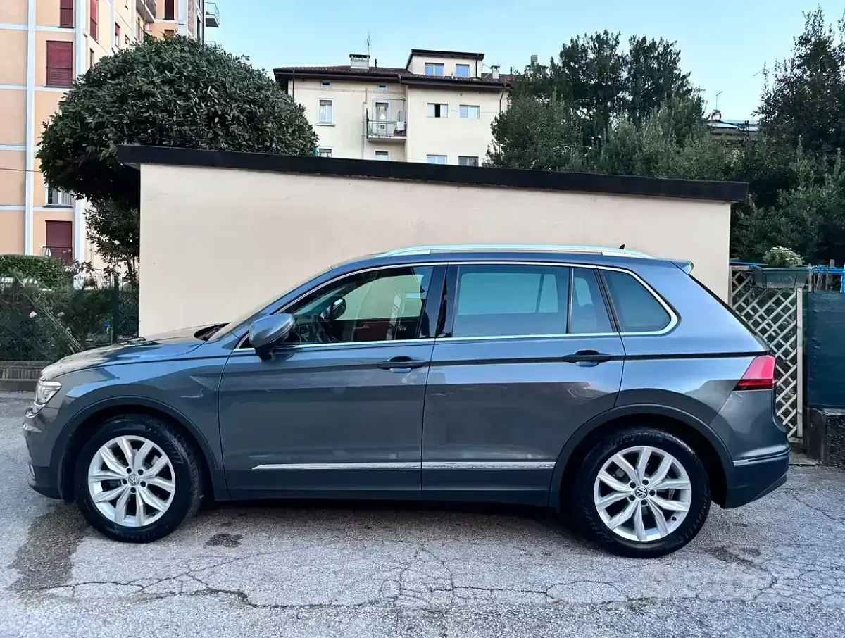 Usata VW Tiguan Executive 150 CV (110 kW) 2017 Grigio SUV