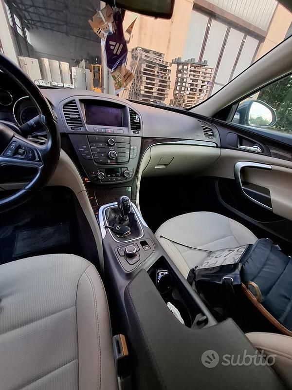 Occasion Opel Insignia 160 ch (117 kW) 2011 Gris Break