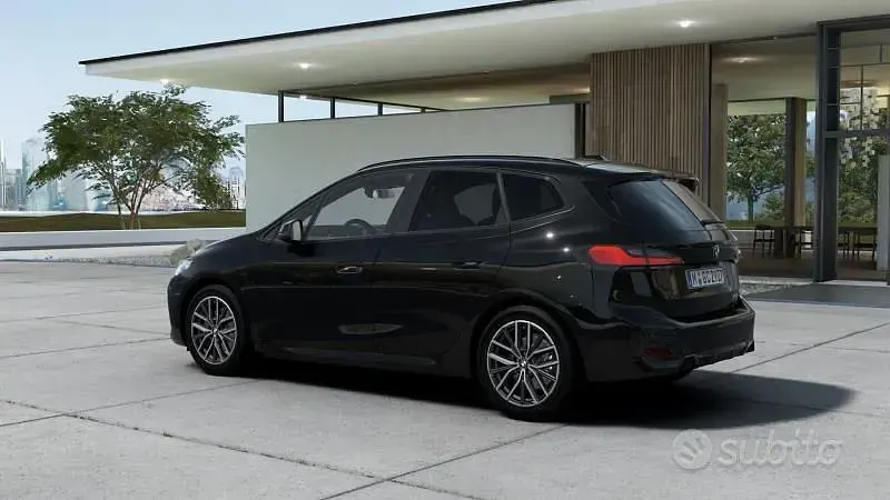 Nuova BMW 218 Active Tourer M Sport 136 CV (100 kW) 2026 Black sapphire metallizzato Monovolume