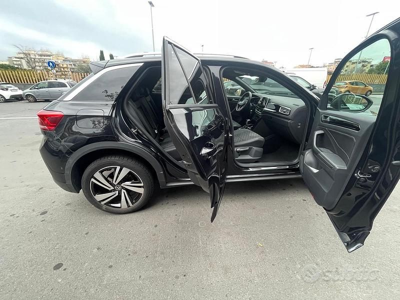Usata VW T-Roc R-line 150 CV (110 kW) 2023 Nero SUV