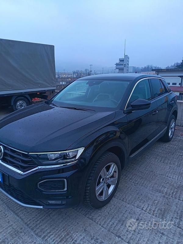 Usata VW T-Roc 115 CV (84 kW) 2020 Nero SUV