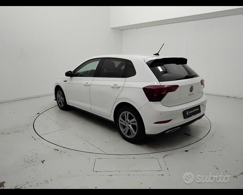 Usata VW Polo R-line 95 CV (69 kW) 2023 Bianco Utilitaria