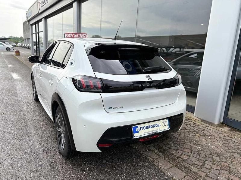 Gebraucht Peugeot e-208 Allure 56 kW (77 PS) 2021 Weiß Kleinwagen