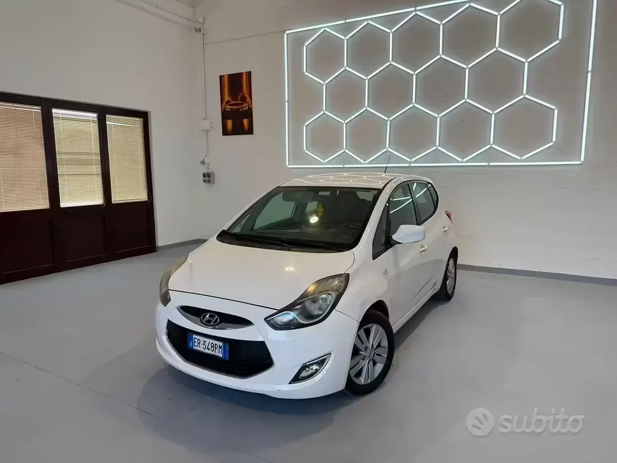Usata Hyundai ix20 Comfort 88 CV (64 kW) 2014 Bianco Utilitaria