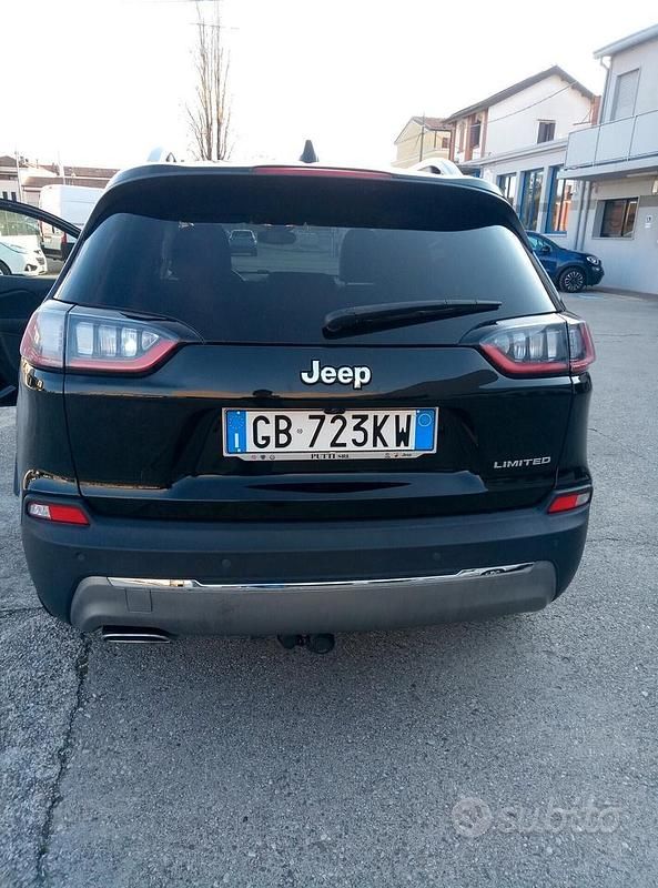 Usata Jeep Cherokee Limited 195 CV (143 kW) 2020 Nero SUV