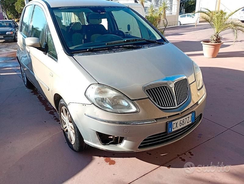 Usata Lancia Musa 95 CV (69 kW) 2005 Monovolume