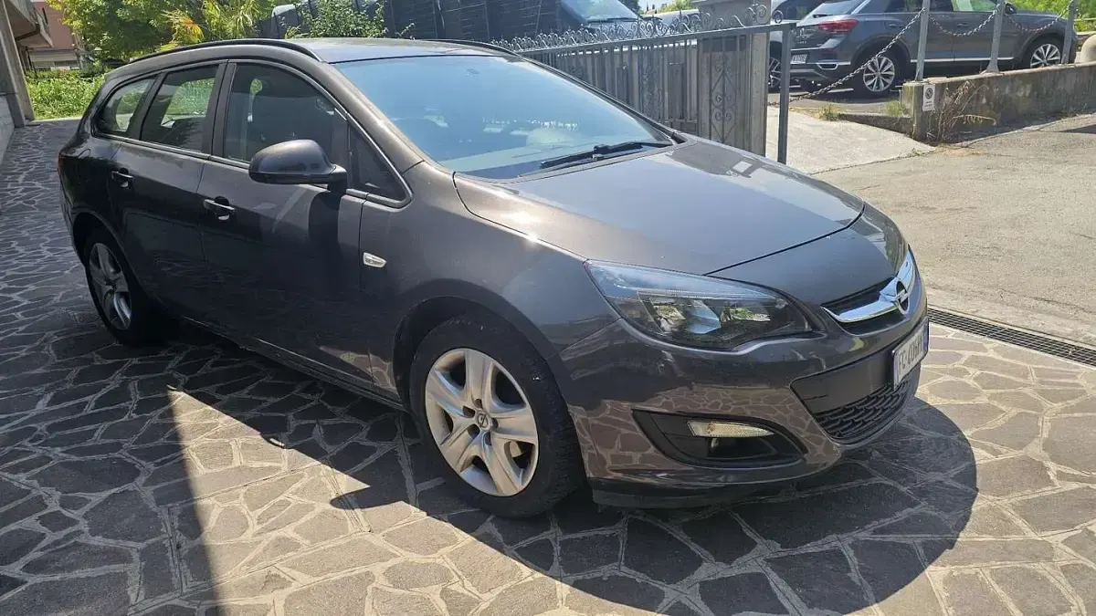 Usata Opel Astra Cosmo 136 CV (100 kW) 2016 Station wagon