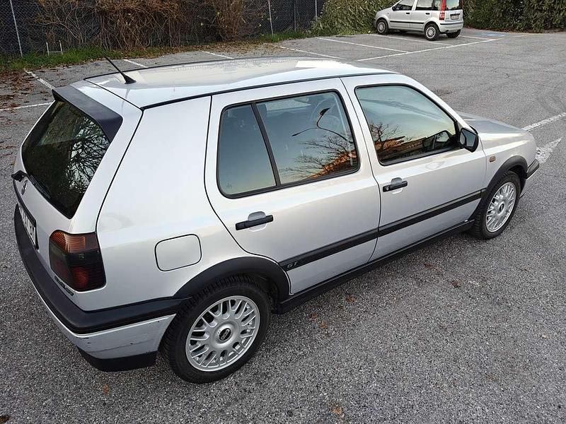 Usata VW Golf III GT 101 CV (74 kW) 1996 Argento Berlina