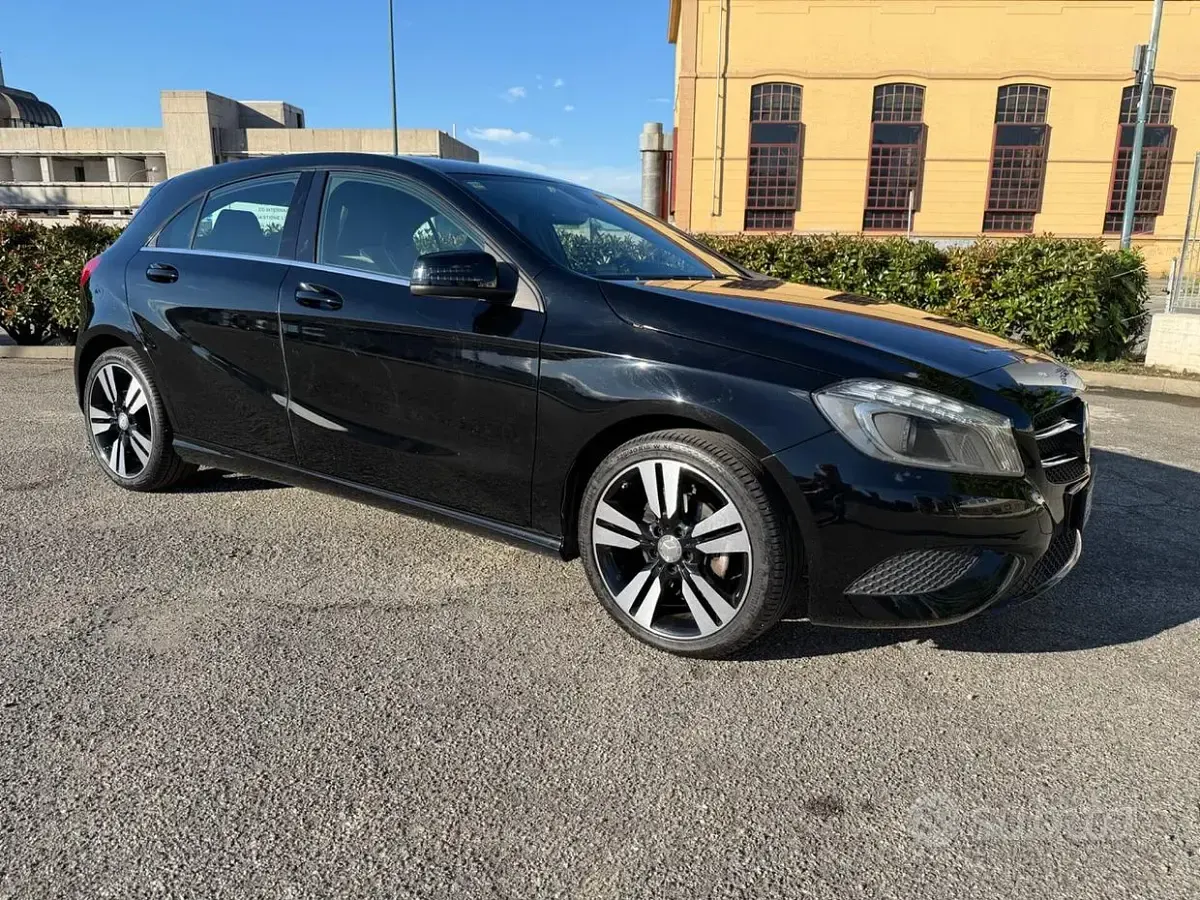 Usata Mercedes A180 Executive 136 CV (100 kW) 2015 Nero Berlina