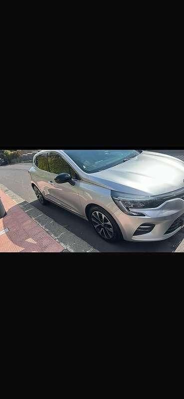 Brugt Renault Clio V Techno 91 HK (66 kW) 2023 Sølv Sedan