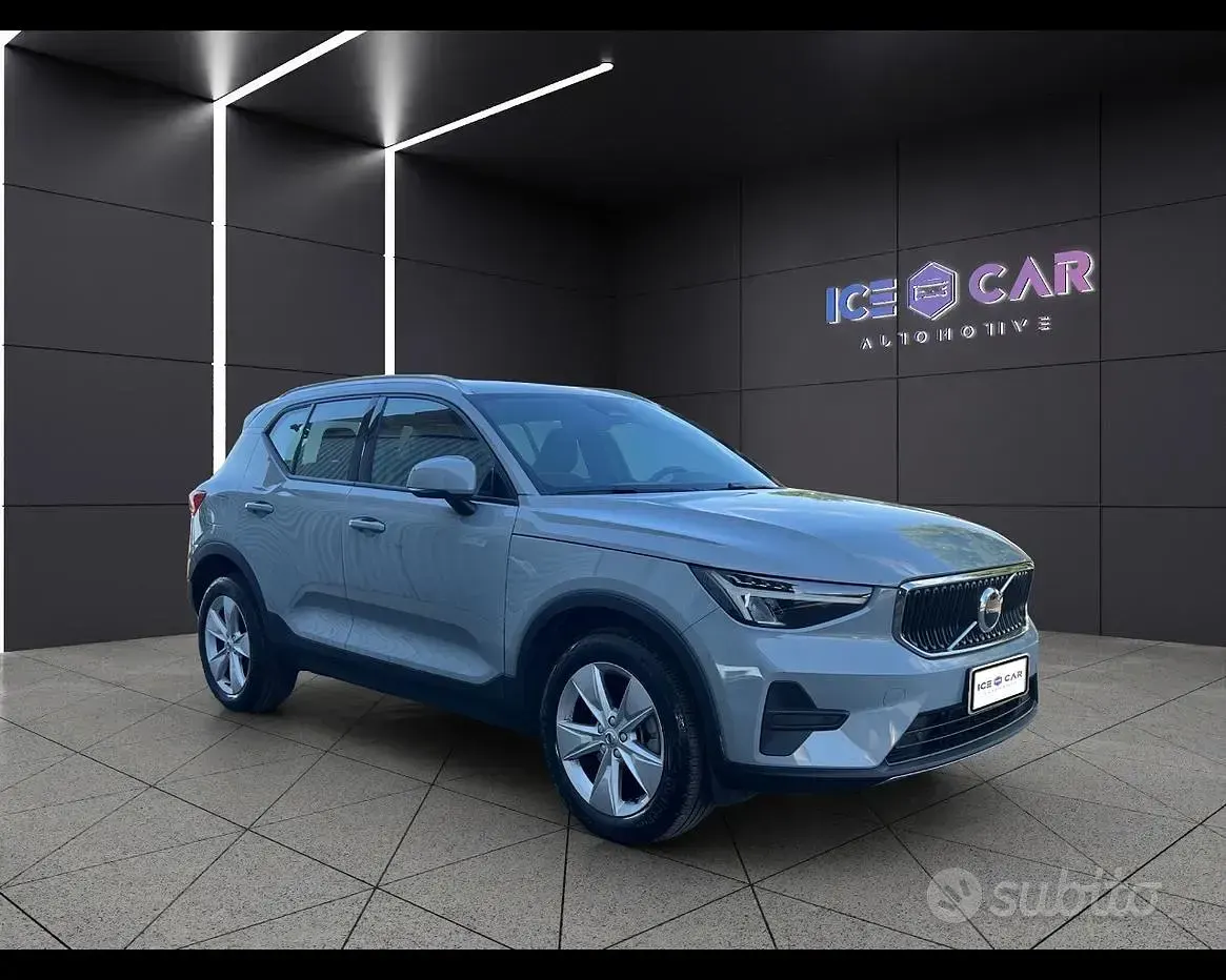 Usata Volvo XC40 Ultra 163 CV (119 kW) 2024 Gray SUV