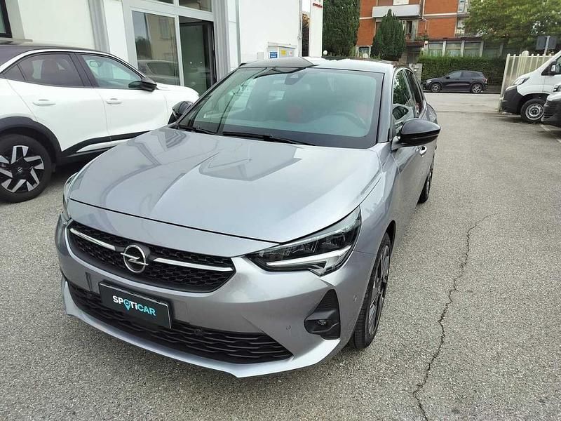 Usata Opel Corsa-e GS Line 56 kW (77 CV) 2021 Argento Utilitaria