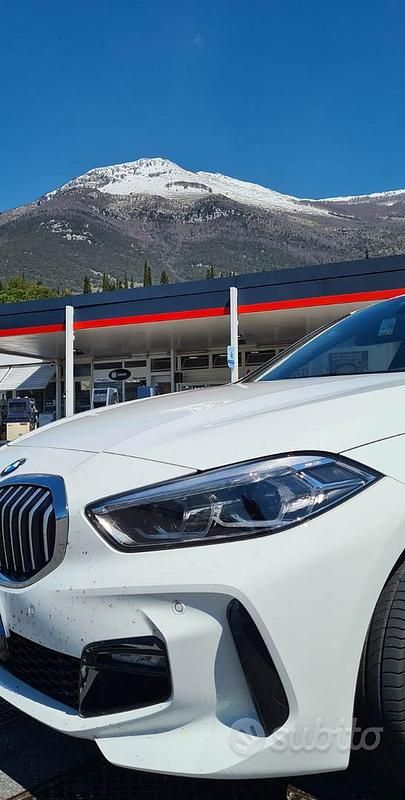 Usata BMW 118 M Sport 150 CV (110 kW) 2023 Bianco Utilitaria
