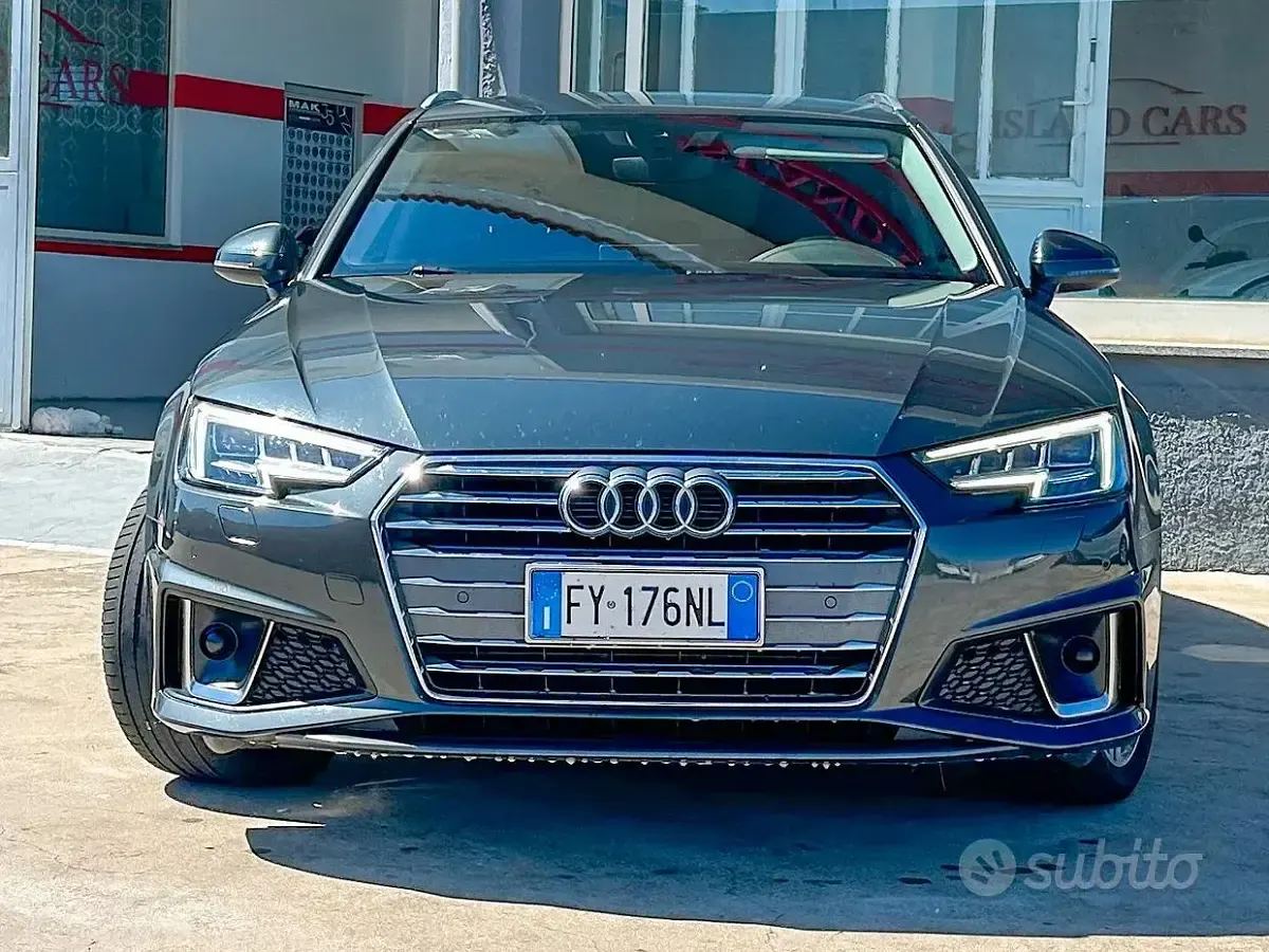 Usata Audi A4 S-Line 190 CV (139 kW) 2019 Grigio Berlina