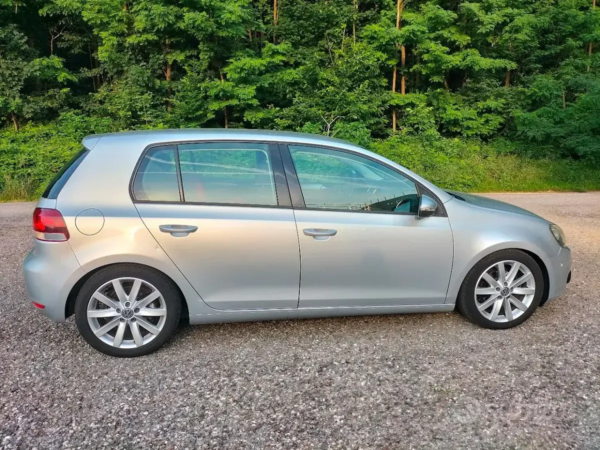 Usata VW Golf VI 105 CV (77 kW) 2010 Grigio Utilitaria