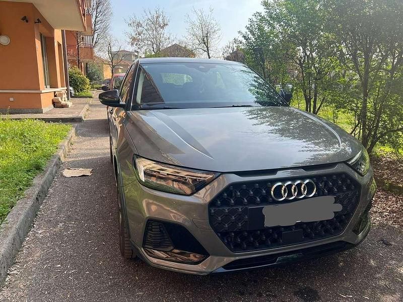 Usata Audi A1 Comfort 204 CV (150 kW) 2023 Grigio SUV