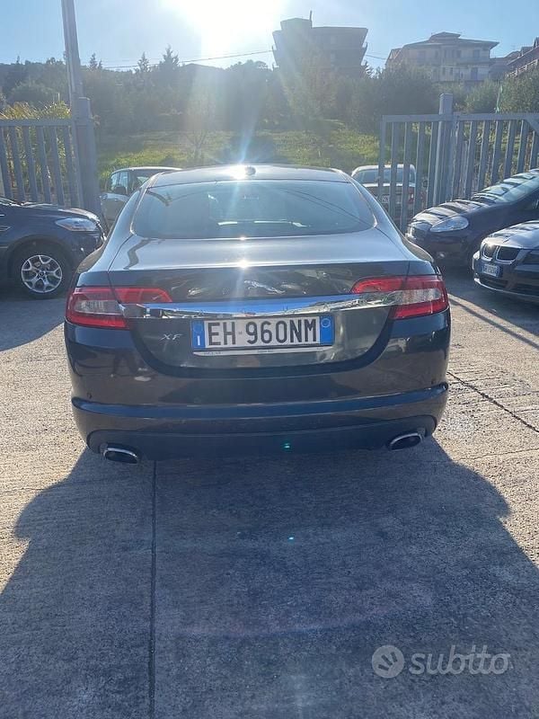 Usata Jaguar XF 240 CV (176 kW) 2011 Berlina