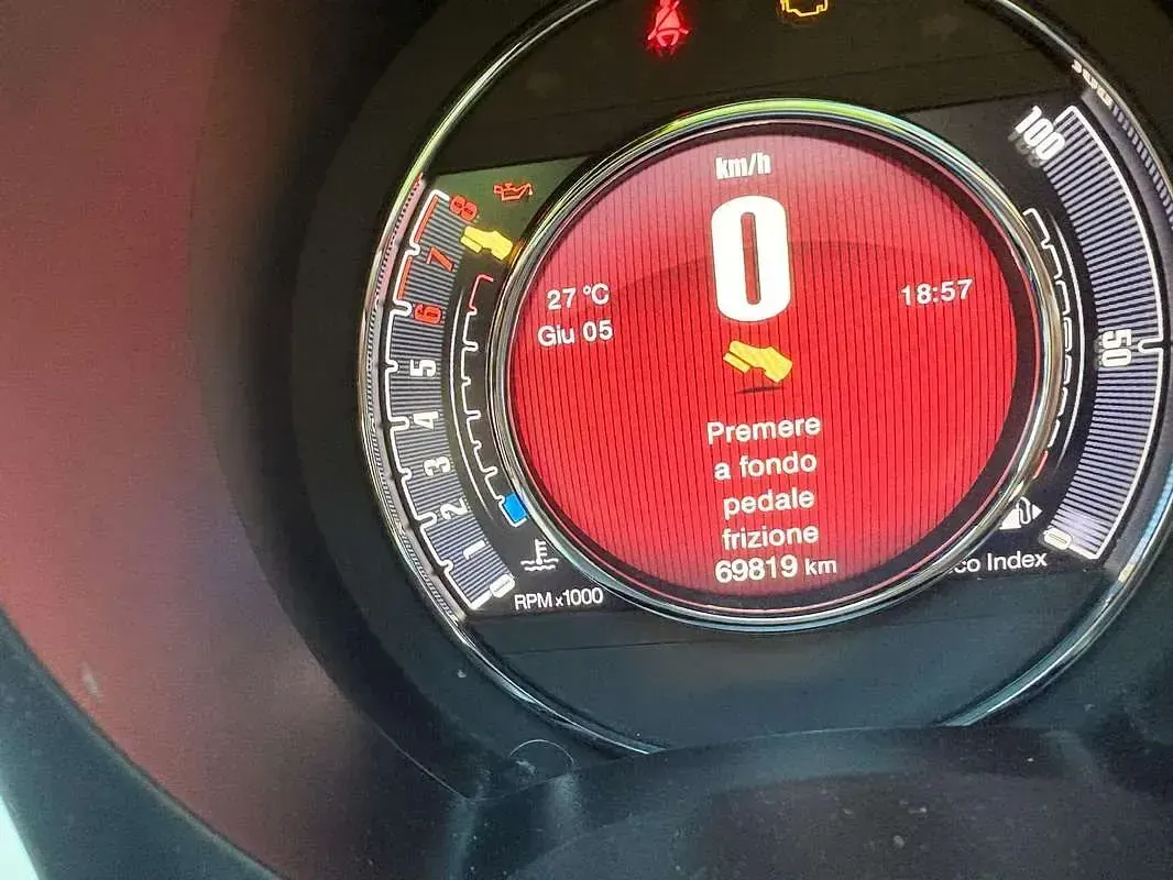 Usata Fiat 500 Dolcevita 69 CV (50 kW) 2022 Utilitaria