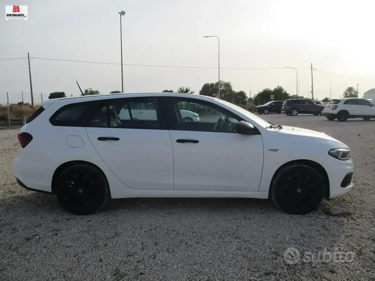Usata Fiat Tipo Street 95 CV (69 kW) 2020 Bianco Station wagon