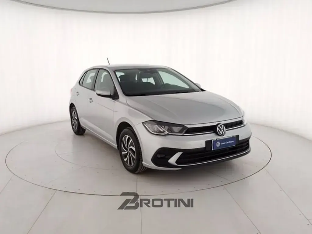 Usata VW Polo Life 95 CV (69 kW) 2025 Grigio Utilitaria
