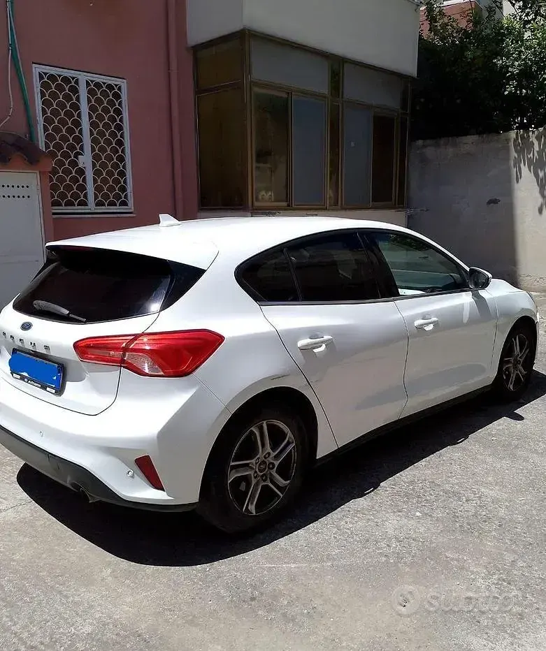 Usata Ford Focus 120 CV (88 kW) 2020 Bianco Berlina