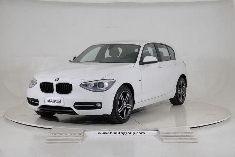 Usata BMW 118 Sport Line 150 CV (110 kW) 2015 Bianco Utilitaria