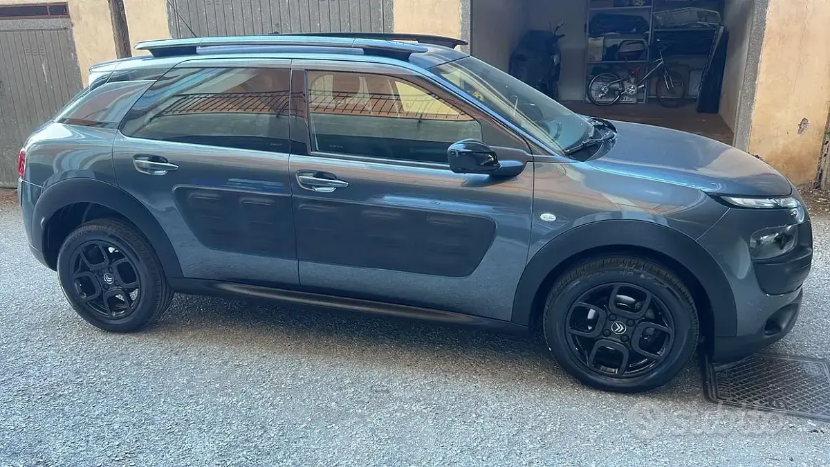 Usata Citroën C4 Cactus 99 CV (72 kW) 2016 Nero Utilitaria