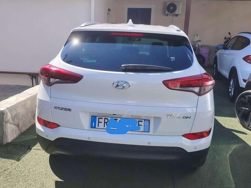 Usata Hyundai Tucson GO! 141 CV (103 kW) 2018 Bianco SUV