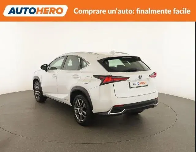 Usata Lexus NX300h Executive Line 155 CV (114 kW) 2018 Bianco SUV