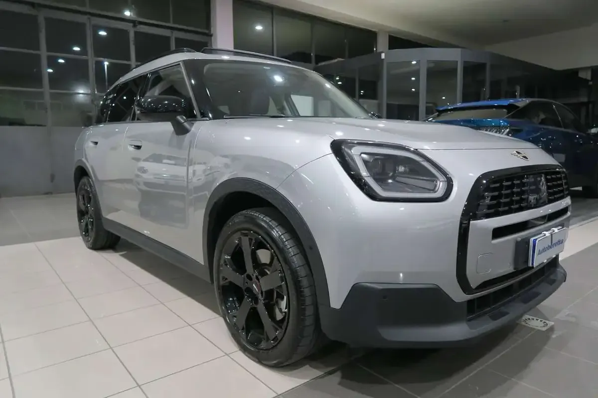Usata Mini Cooper Countryman Classic 170 CV (125 kW) 2024 Melting silver SUV