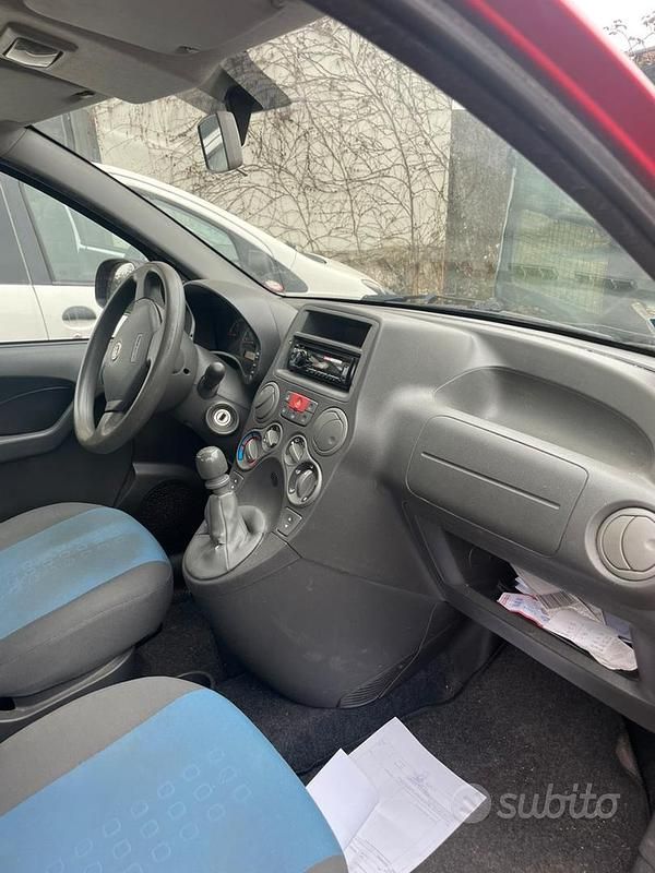 Usata Fiat Panda Dynamic 77 CV (56 kW) 2011 Rosso Utilitaria