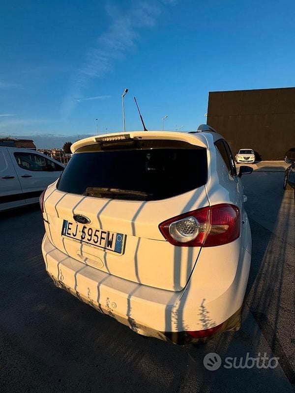Usata Ford Kuga 163 CV (119 kW) 2011 Bianco SUV