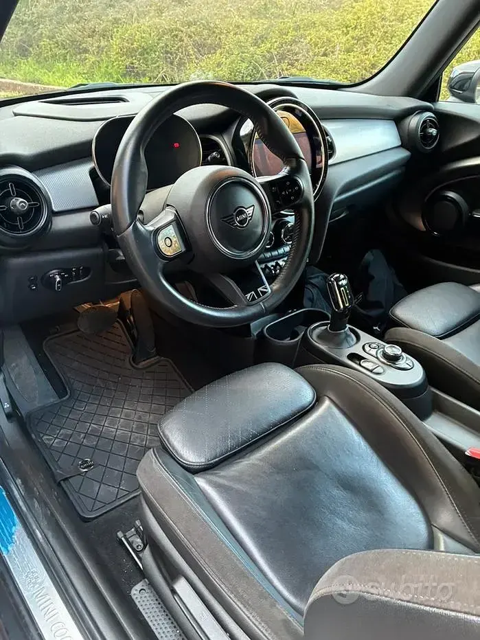 Usata Mini Cooper SE 75 kW (102 CV) 2021 Nero Utilitaria