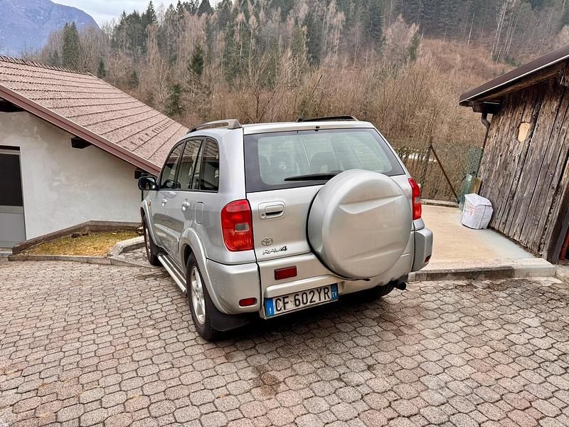 Usata Toyota RAV4 2003 Grigio SUV