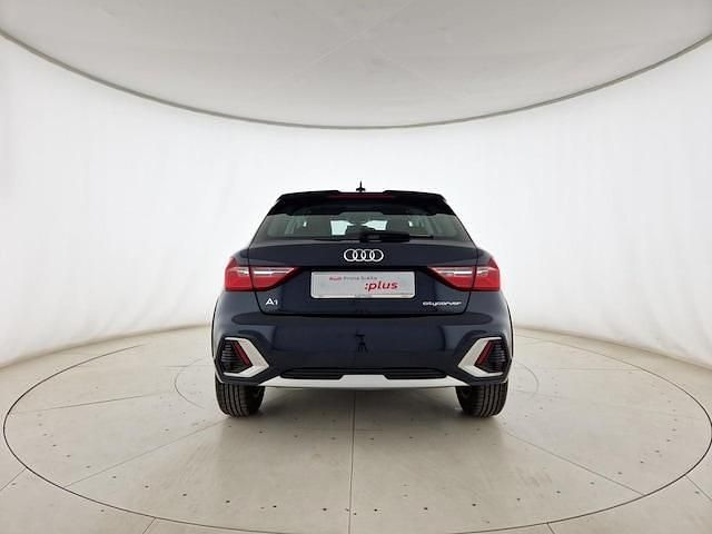 Usata Audi A1 Comfort 116 CV (85 kW) 2020 Blu firmamento metallizzato SUV