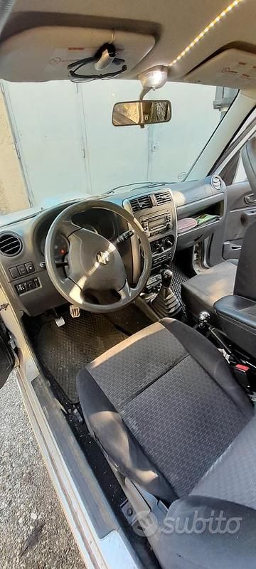 Usata Suzuki Jimny 65 CV (47 kW) 2005 SUV