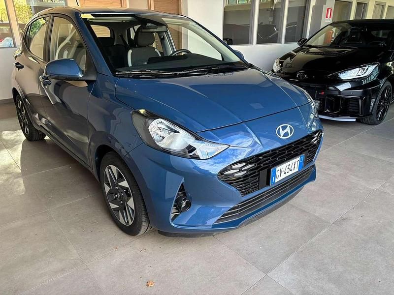 Usata Hyundai i10 63 CV (46 kW) 2024 Blu/azzurro Utilitaria