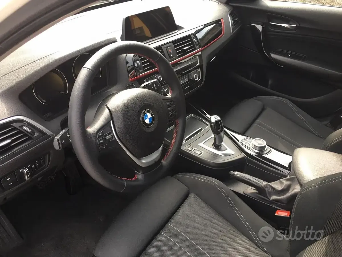 Usata BMW 118 Sport Line 150 CV (110 kW) 2019 Bianco Utilitaria