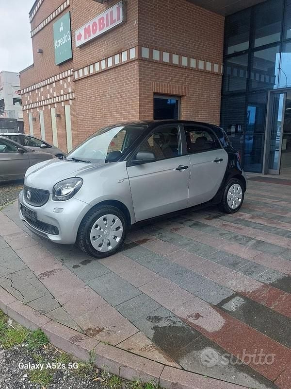Usata Smart ForFour Prime 90 CV (66 kW) 2019 Grigio Utilitaria