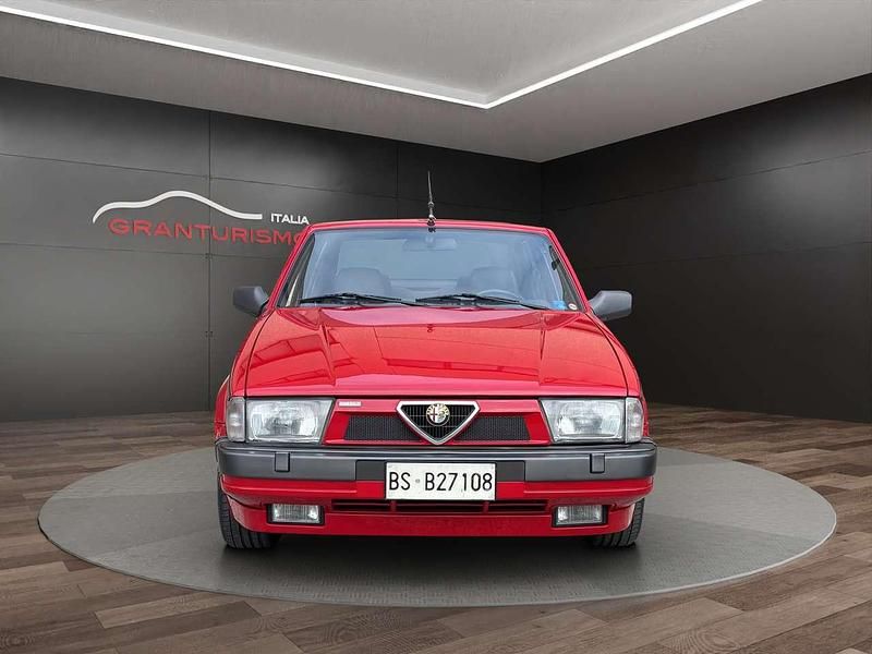 Usata Alfa Romeo 75 155 CV (114 kW) 1989 Rosso Berlina