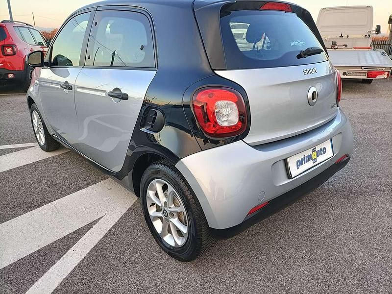 Usata Smart ForFour Passion 90 CV (66 kW) 2017 Grigio Utilitaria